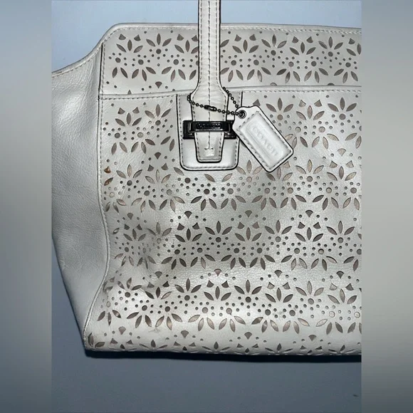 Coach All Leather Taylor Eyelet Shoulder Carryall Handbag tote purse F27391 wht - Picture 3 of 10